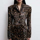 VESTE MAYA EN EL JAGUAR CAZA