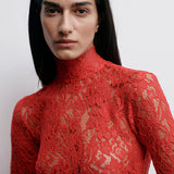 CHIWEN IN DERRIÉRE ROUGE