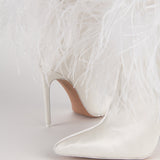 BOTTINES ILKYAZ EN PLUMES BLANCHES
