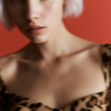 MONIQUE DANS LA RUE DES PLAISIRS