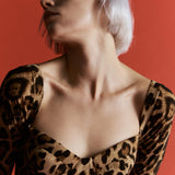 MONIQUE DANS LA RUE DES PLAISIRS