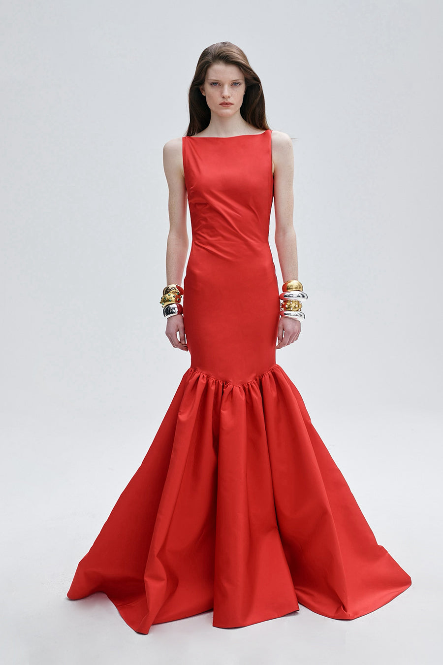 DEMI IN ROUGE CHINOIS THE NEW ARRIVALS - ILKYAZ OZEL DEMI IN ROUGE CHINOIS THE NEW ARRIVALS - ILKYAZ OZEL